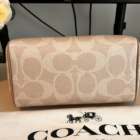 Coach Rowan in Blocked Signature Canvas - Picture 5 of 7